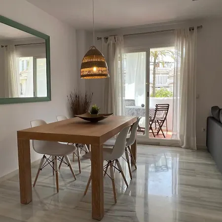 Perfect & Cosy “los Naranjos” 3min Puerto Banus Marbella