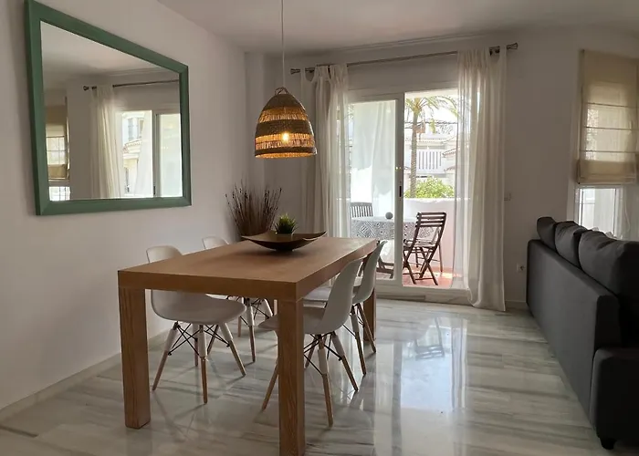 Perfect & Cosy “los Naranjos” 3min Puerto Banus Marbella